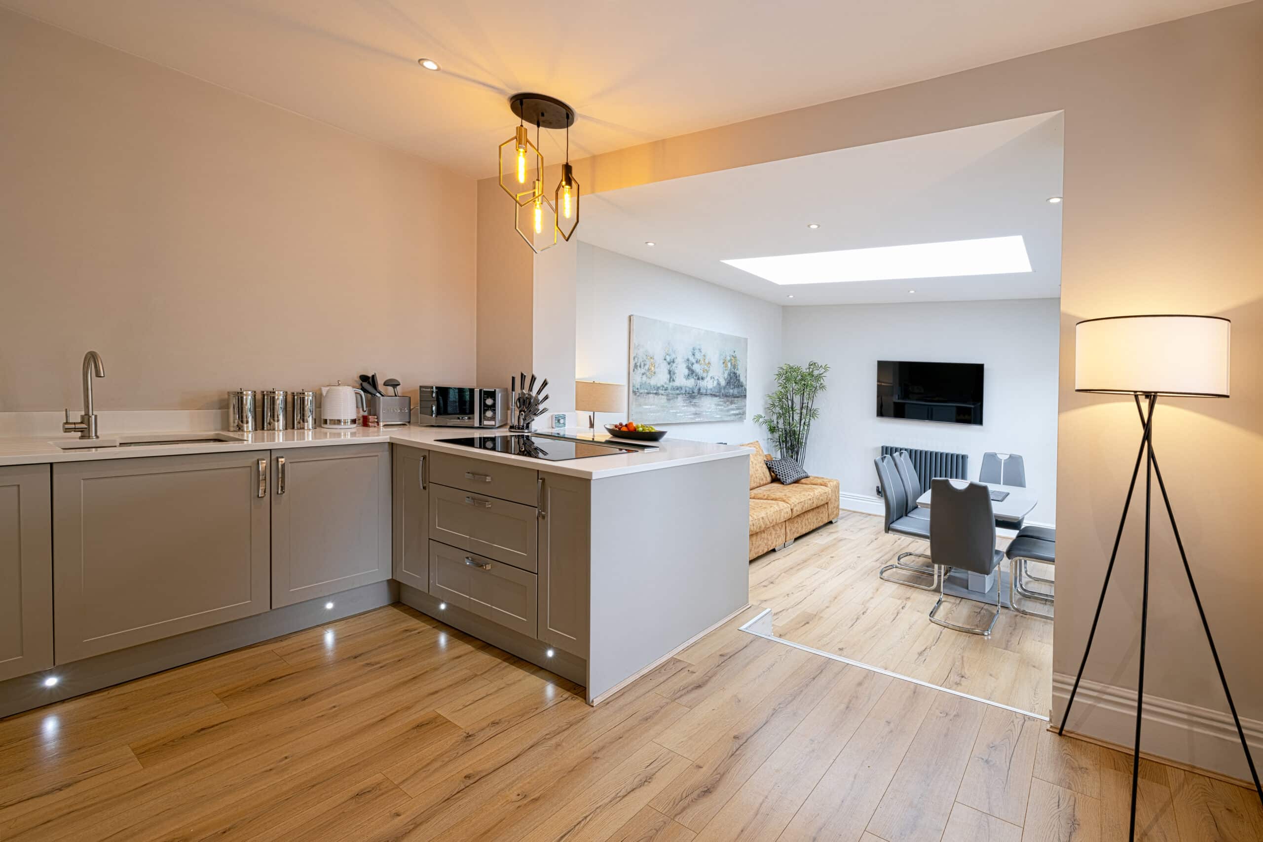 Coppergate House Grimsby - Kitchen and dining room